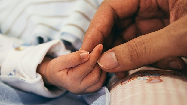 В Минздраве рассказали об отличиях детей, рожденных через кесарево