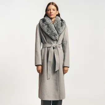 Весной-2026 все девушки будут носить пальто с меховым воротником – как у Кейт Миддлтон