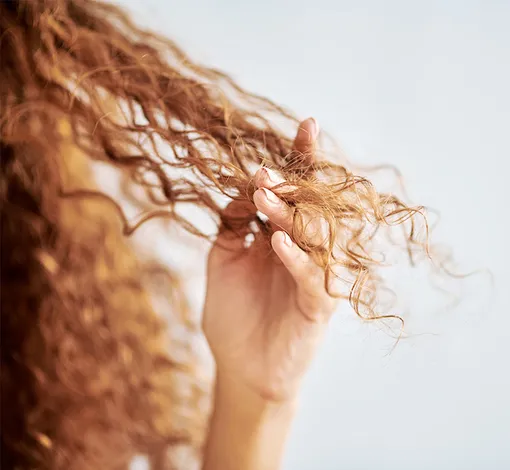 Как правильно пользоваться блеском для волос, который заменит салонный уход