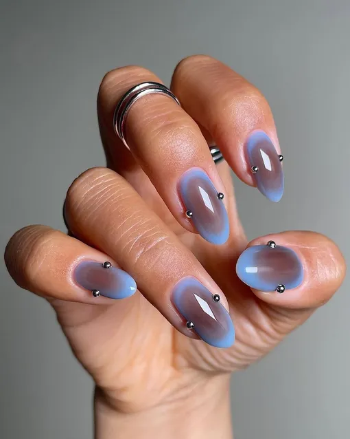 Маникюр с пирсингом: 13 модных вариантов на осень в стиле хэви-метал Маникюр с пирсингом: 13 модных вариантов на осень в стиле хэви-метал
