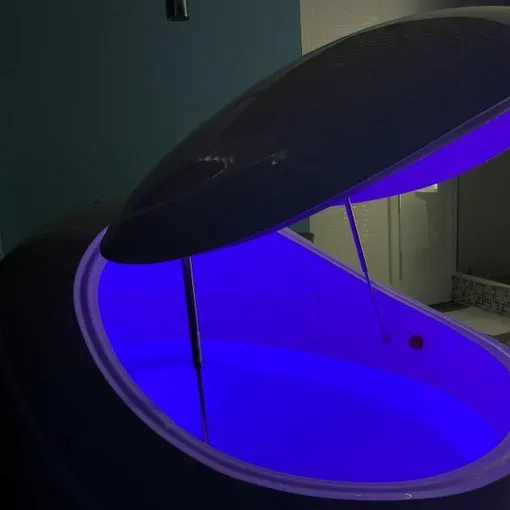 Как отметить 8 Марта с подругами: идеи для праздника