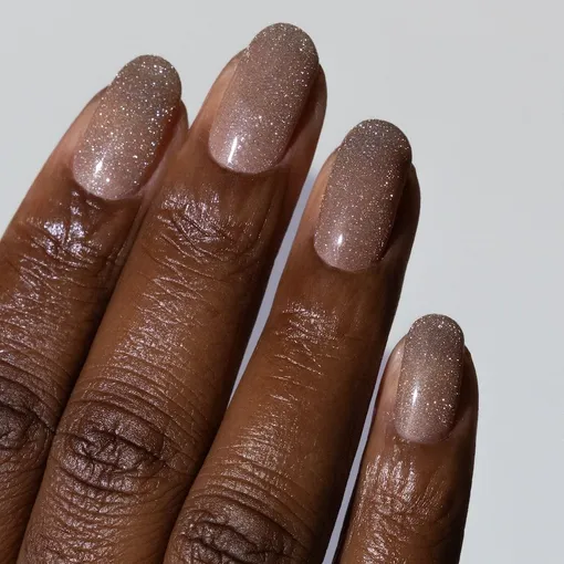 Не хватает только пенки: 10 лучших дизайнов маникюра в цвете «кофе с молоком»