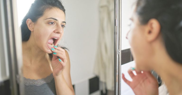 Лейкоплакия во рту: причины и методы лечения